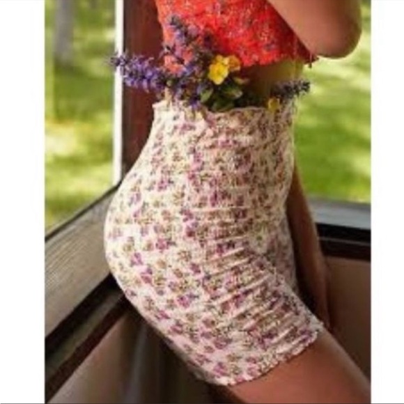 Free people NWT shorts - Picture 3 of 3